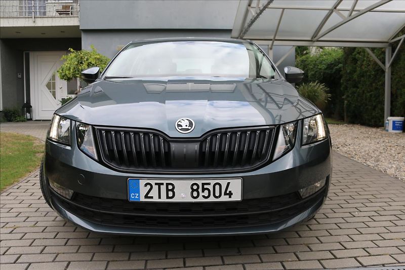 Škoda Octavia 1,0 85KW,ČR, 62000km - fotka 2 z 36