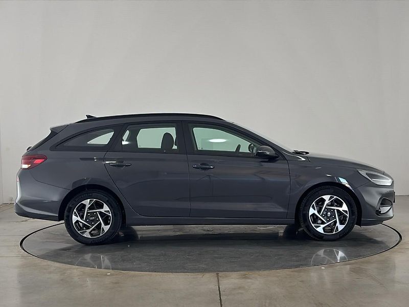 Hyundai i30 Smart DCT - fotka 16 z 27