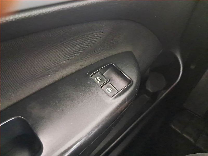 Škoda Octavia (2010) 1.6 TDI, po STK, Tažné - fotka 18 z 18