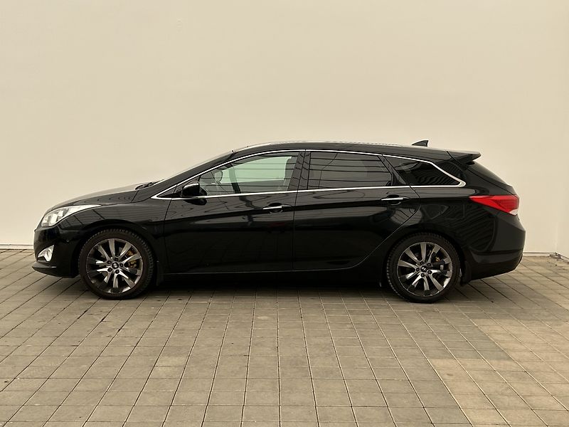 Hyundai i40 2.0 GDI Experience - fotka 2 z 28