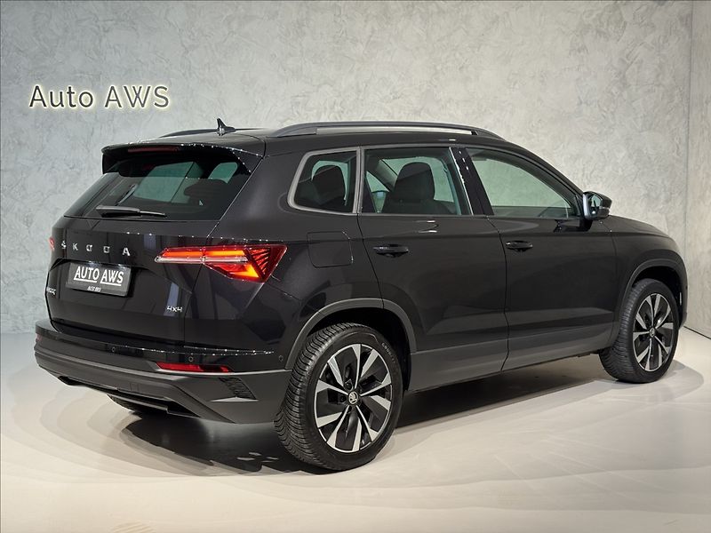 Škoda Karoq 2,0 TDi  DSG 4x4 Style Virtual - fotka 7 z 45