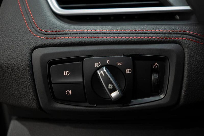 BMW Ostatní 216d Active Tourer - fotka 25 z 32