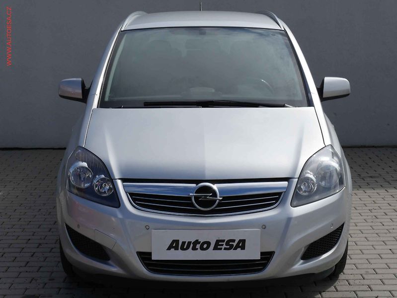 Opel Zafira (2012) 1.8i, AC, výhřev sed - fotka 2 z 19
