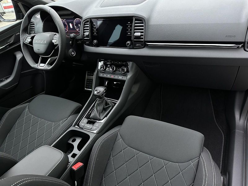 Škoda Karoq 2.0TSi DSG 4x4 Sportline 190PS - fotka 46 z 51