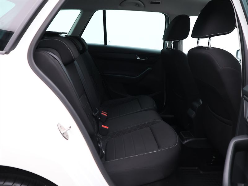 Škoda Fabia 1,2 TSI 81kW Style CZ DPH - fotka 12 z 26
