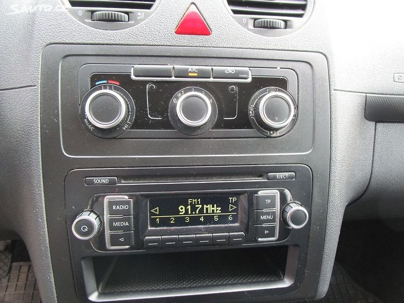 Volkswagen Caddy 1,6TDi-75KW- NOVÁ STK+SERVISKA - fotka 15 z 28