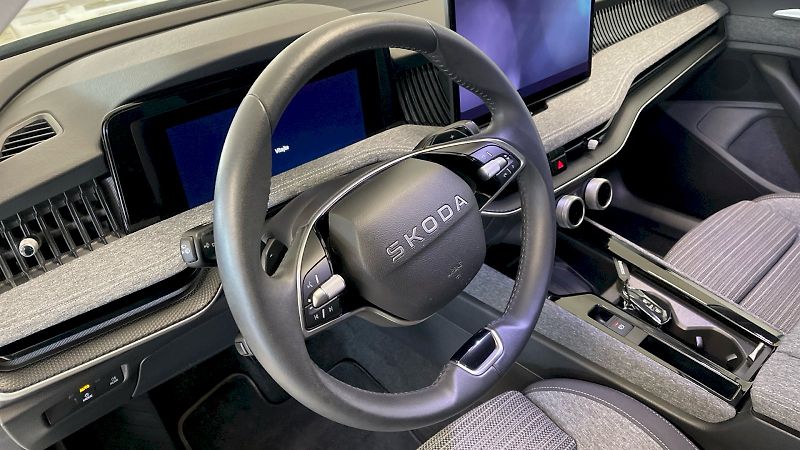 Škoda Superb (2025) Selection iV 1.5 TSI 150kW DSG - fotka 19 z 34