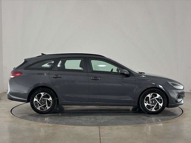 Hyundai i30 Smart DCT - fotka 16 z 26