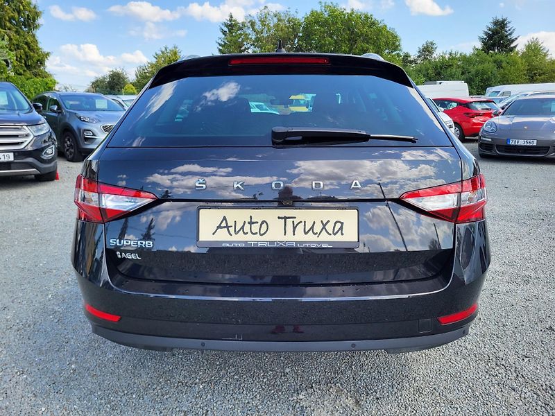 Škoda Superb III FL combi 1.5 TSI DSG STYLE - fotka 39 z 46