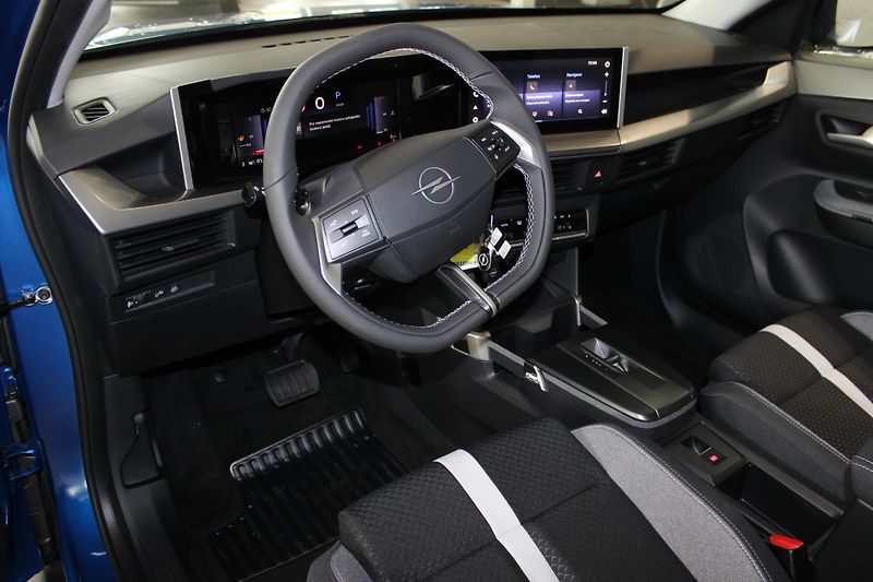 Opel Frontera (2026) GS Hybrid 1.2 TURBO 107kW - fotka 5 z 17