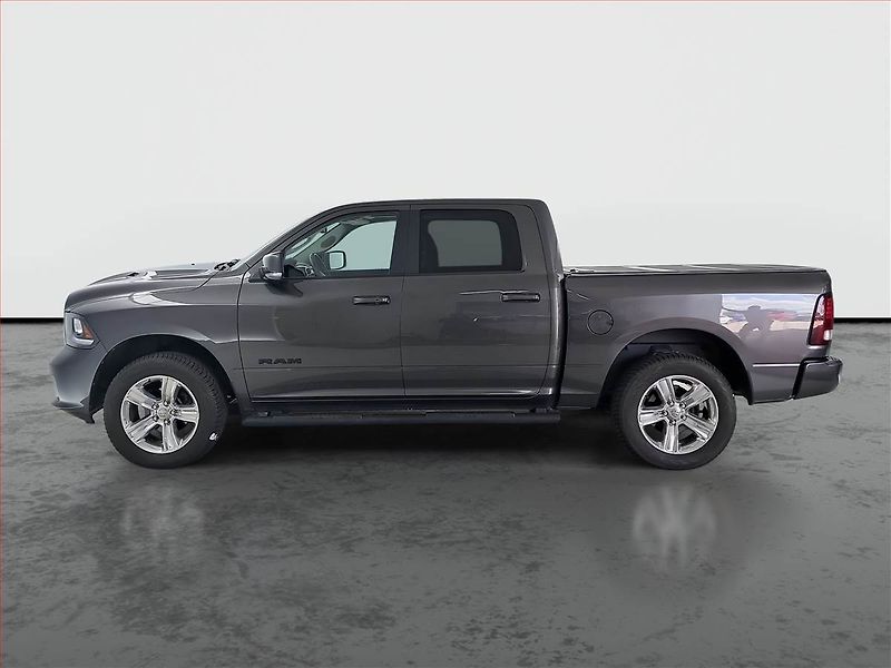 RAM 1500 (2020) 5.7 V8 Hemi - fotka 3 z 18