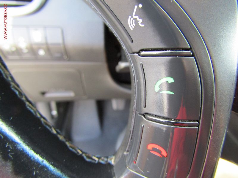 Hyundai i30 (2016) 1.6 GDi, 1.maj,ČR, AC, TZ - fotka 16 z 21