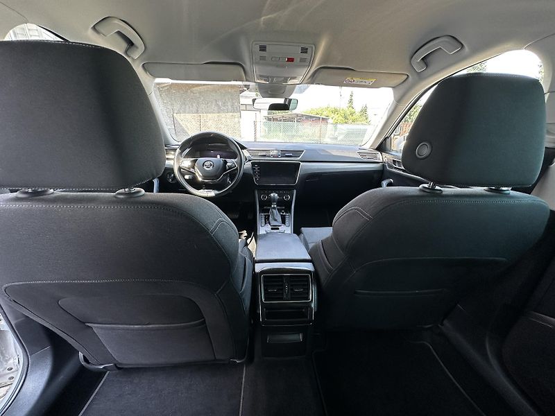 Škoda Superb 2.0TDi-110KW-DSG-DPH-STYLE-NAV - fotka 10 z 20