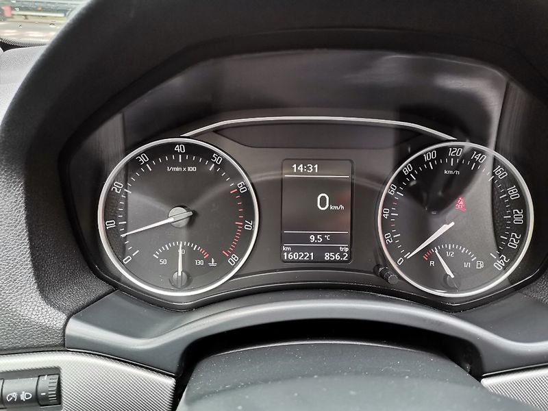 Škoda Octavia (2012) 1.4TSi 90kw Elegance PDC - fotka 21 z 27