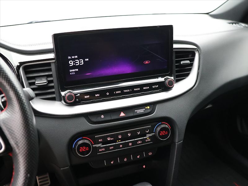 Kia ProCeed 1,6 T-GDI 150kW GT DCT DPH - fotka 22 z 34
