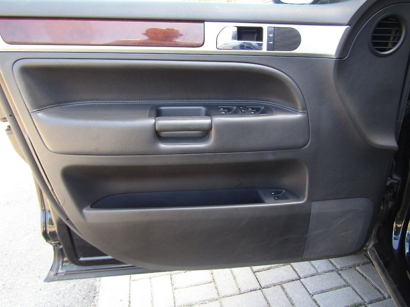 Volkswagen Touareg (2007) 2.5 TDI 128kW - fotka 17 z 33