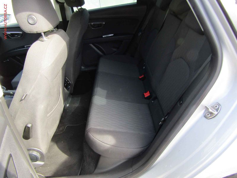 Seat Leon (2017) 2.0 TDi, DSG, navi - fotka 10 z 15