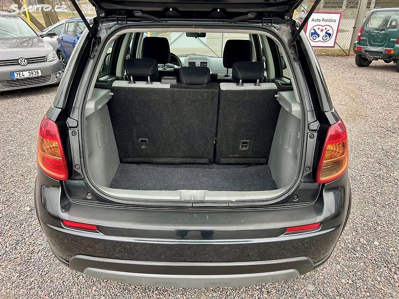 Suzuki SX4 (2011) 1.6i 88 kW Klima,Výhřevy,Stav - fotka 19 z 19