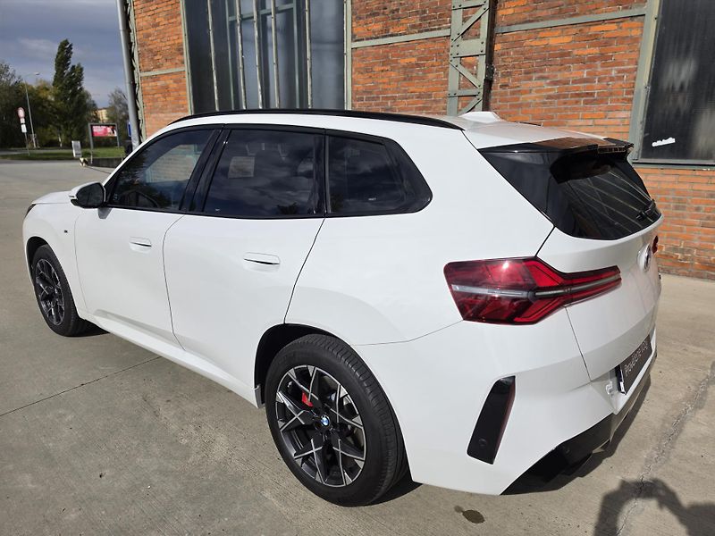 BMW X3 (2025) 20d xDrive Mpaket + tažné - fotka 3 z 26