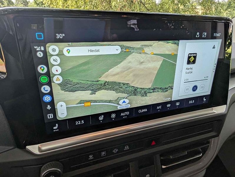 Volkswagen Transporter existuje již v sedmé generaci.