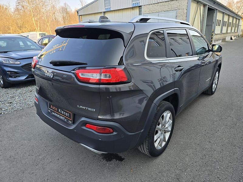 Jeep Cherokee 147kW 4x4 LIMITED KŮŽE NAV - fotka 4 z 49