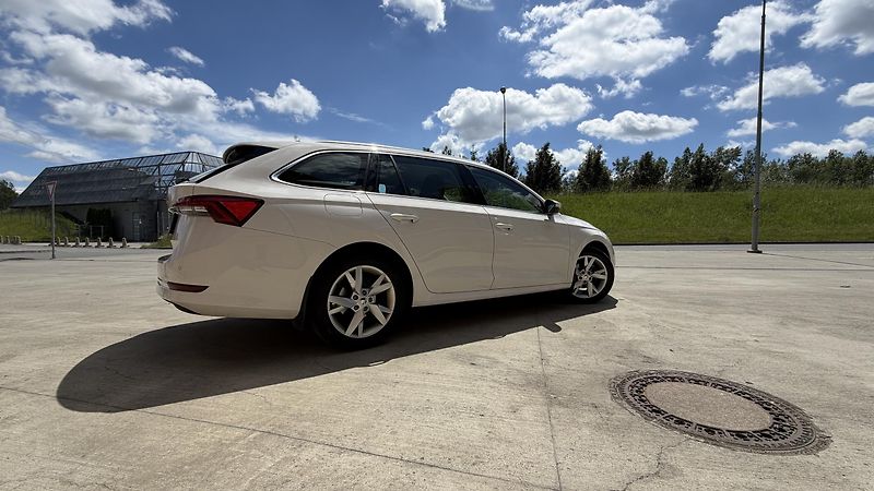 Škoda Octavia (2021) - fotka 14 z 16