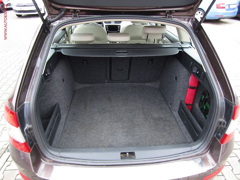 Škoda Octavia (2013) 1.4 TSi, Elegance, DSG, bixen - fotka 7 z 20