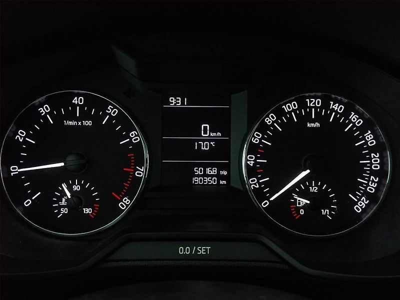 Škoda Octavia (2017) 1.0 TSI, Vyhř. sedaček - fotka 11 z 15