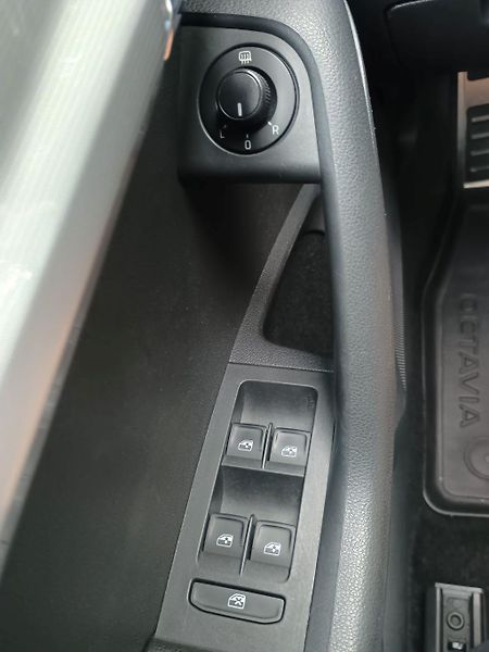 Škoda Octavia (2014) - fotka 25 z 38