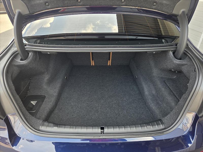BMW Řada 5 3,0 540i xDrive Luxury Laser H - fotka 14 z 26