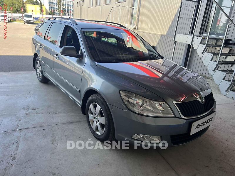 Škoda Octavia (2012) 1.4TSi, 1.maj,ČR, STK7/28 - fotka 1 z 3