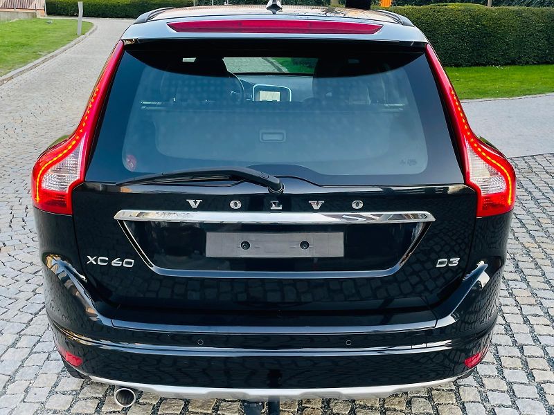 Volvo XC60 2.0D 5VÁLEC AUT TAŽNÉ VÝHŘEV - fotka 15 z 50