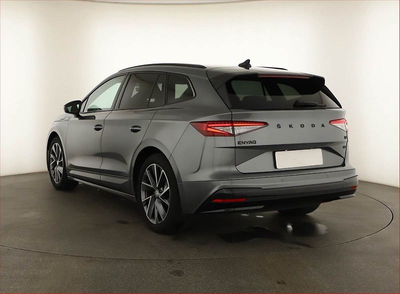 Škoda Enyaq (2023) Sportline iV 60 (62 kWh) - fotka 4 z 19