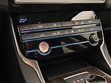 Jaguar XE 30t 221kW AWD AUT CZ - náhled 27