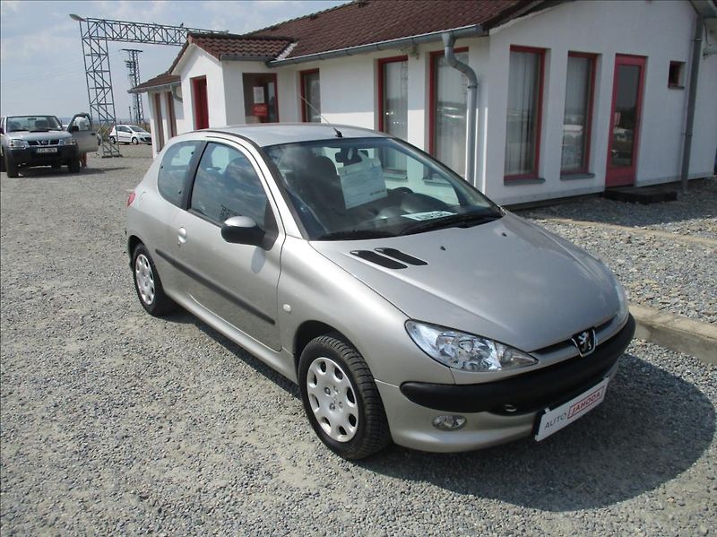 Peugeot 206 1,4 i, klima, serv.kniha, CZ - fotografie inzerátu