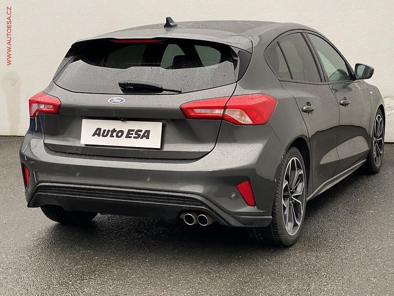 Ford Focus (2018) 1.5 TDCi, AT, headUP - fotka 4 z 20
