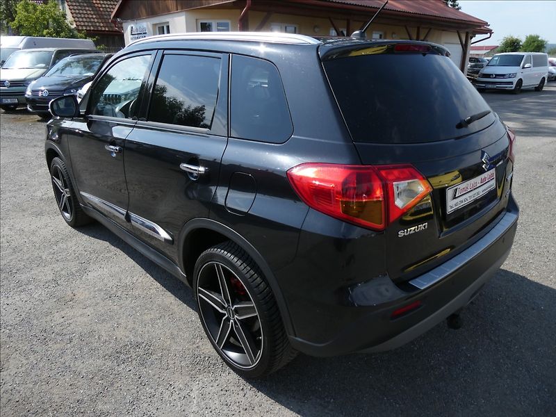 Suzuki Vitara 1,4 T 103kW 4x4 automat,závěs - fotka 7 z 49