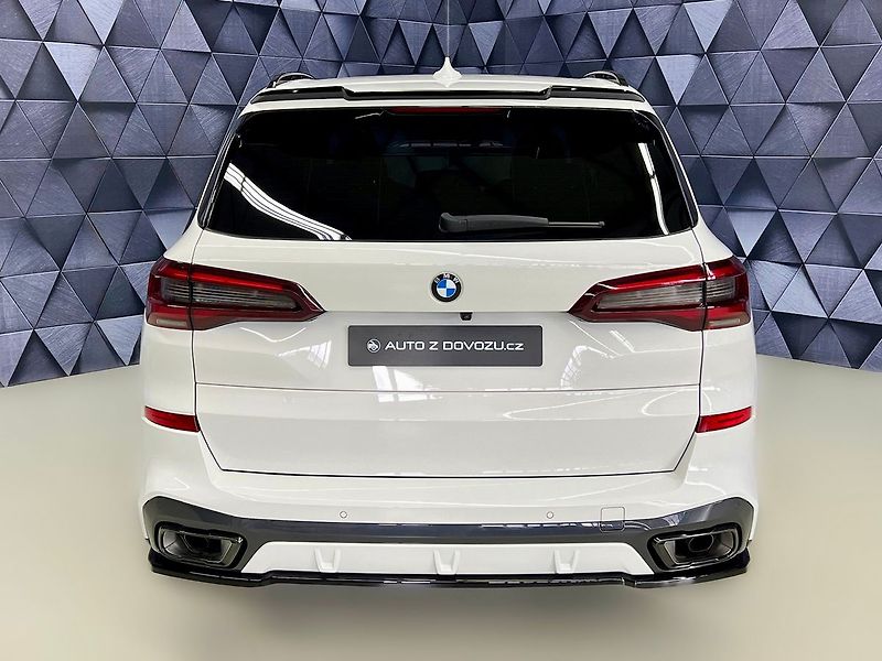 BMW X5 40d xDrive M-PAKET, EL. TAŽNÉ, - fotka 6 z 30