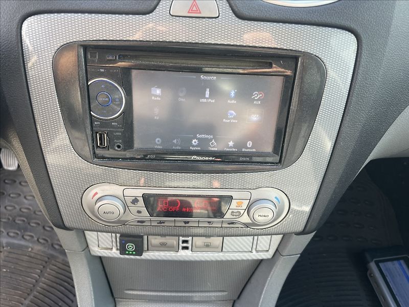 Ford Focus 1,8 i 16V 92kw LPG Titanium - fotka 15 z 29