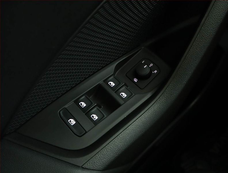 Škoda Octavia (2023) Ambition 2.0 TDI, ČR,1.maj - fotka 15 z 15