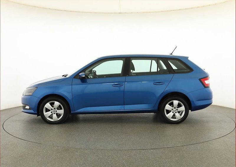Škoda Fabia (2018) Style 1.0 TSI, Park. senzory - fotka 3 z 18