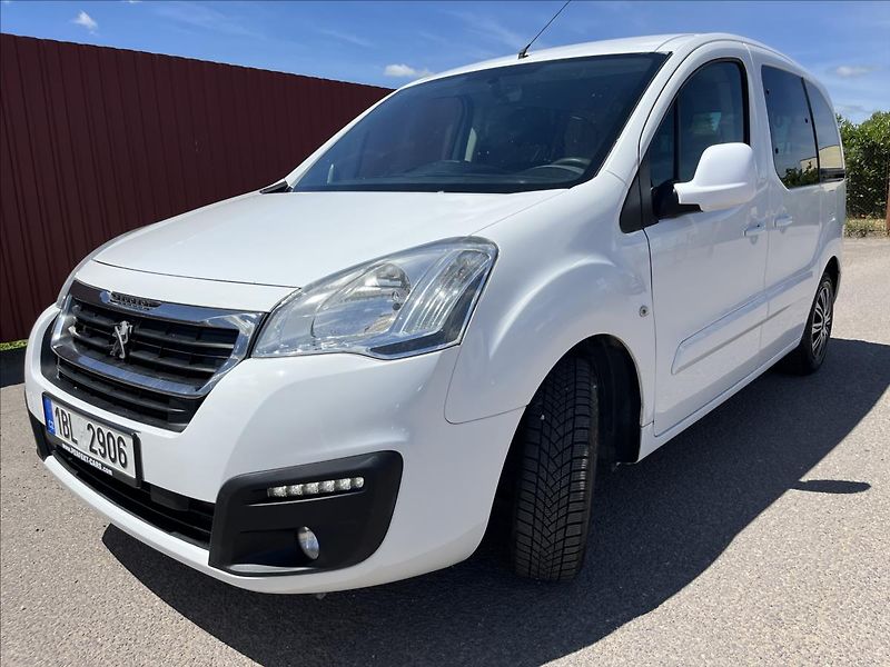 Peugeot Partner 1,6 HDi 5MÍST KLIM ROZVODY DPH - fotka 36 z 39