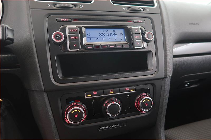 Volkswagen Golf (2009) 1.4 TSI, Automat - fotka 12 z 15
