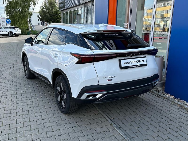 Omoda 5 (2026) Comfort 1.6 108kW - fotka 13 z 22
