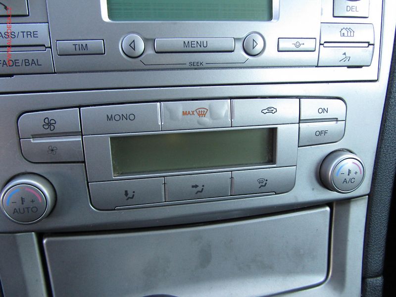 Ford S-MAX (2006) 2.0 TDCi, AC, kůže - fotka 17 z 19