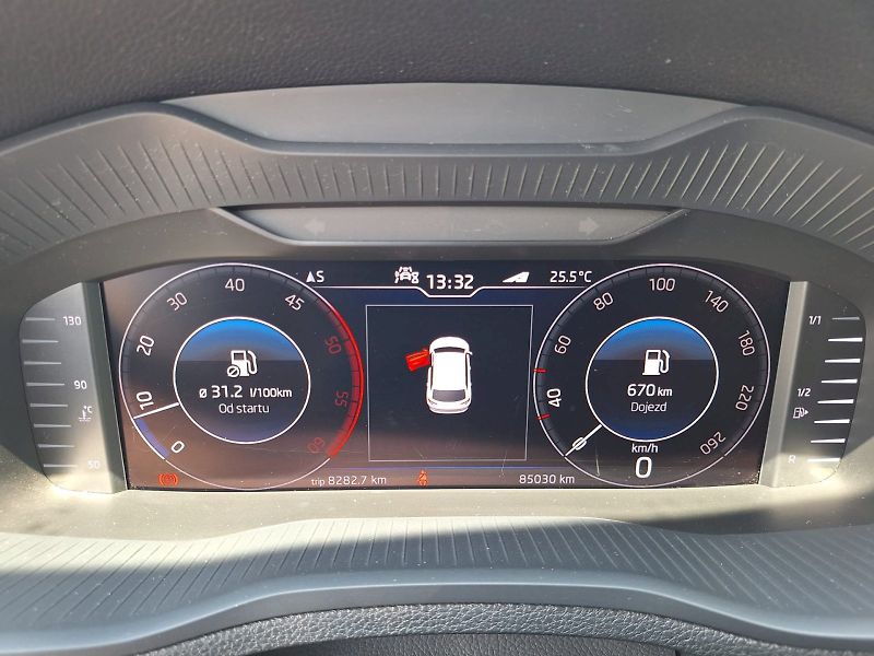 Škoda Karoq (2019) 2.0 TDI / 110 kW / 6MP / STYLE - fotka 14 z 35
