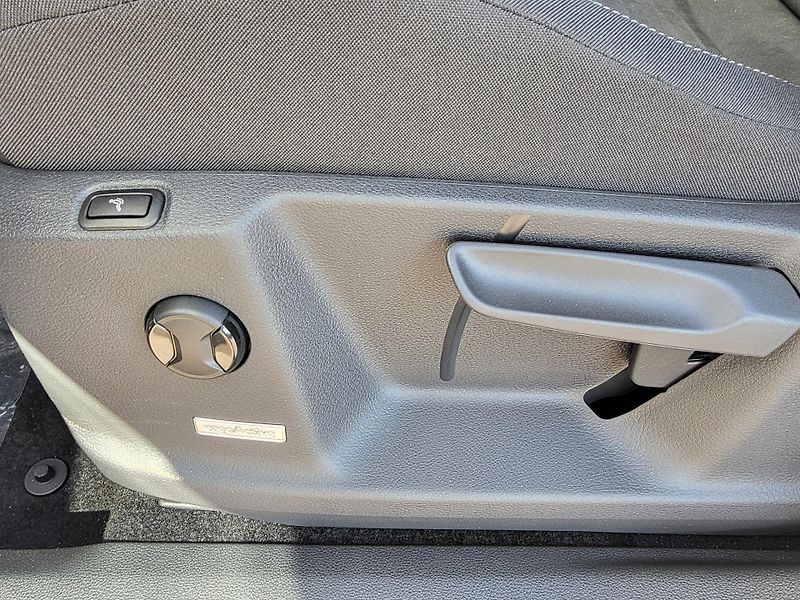 Volkswagen Touran (2026) People 2,0 TDI 110kW - fotka 8 z 28