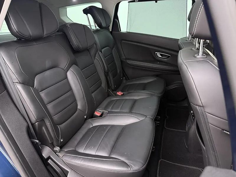 Renault Grand Scénic 1.3TCe Aut. Initi. Paris 7Míst - fotka 12 z 16