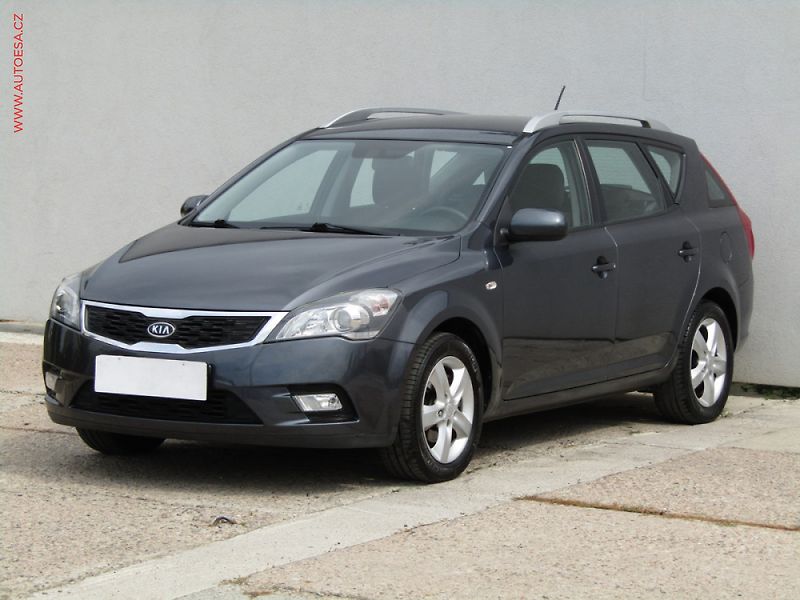Kia Ceed (2011) 1.4i, Edition - fotka 3 z 3