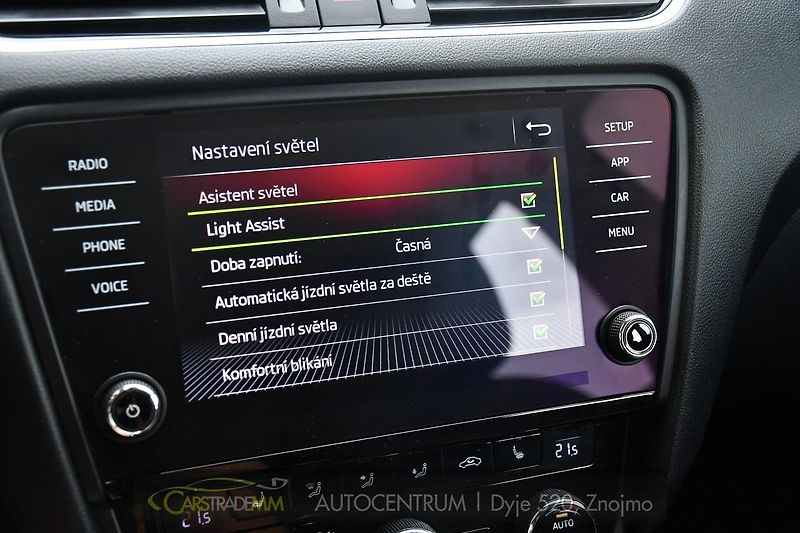 Škoda Octavia 2.0TDi STYLE EXTRA TAŽNÉ - fotka 42 z 47